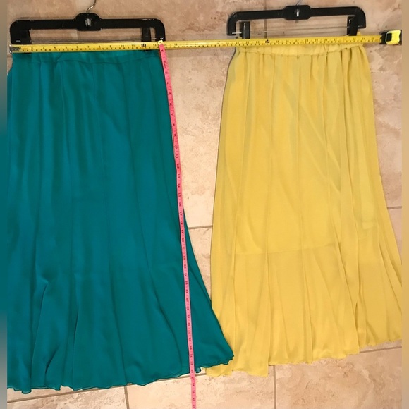 Flowy Maxi Skirt Bundle Set (Size S) - Mustard Yellow & Turquoise - Picture 17 of 17